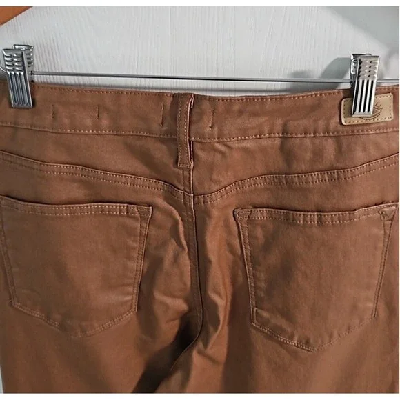 Sofia Jeans Women's Melisa Flare High Rise Coated Pants, 33.5" Inseam Sz… - Picture 12 of 16